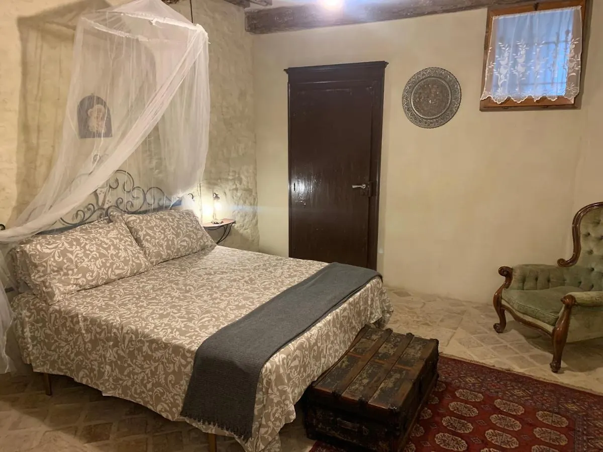 Castella B&B Monte Colombo Bed & Breakfast